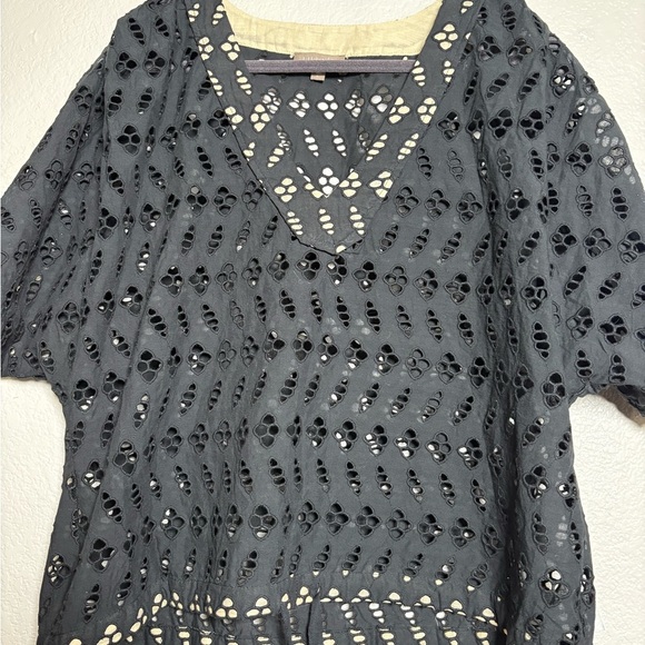 Lilla P Black Eyelet Lace Cropped Dolman Sleeve Blouse w Waist Tie and Camisole - Picture 5 of 16